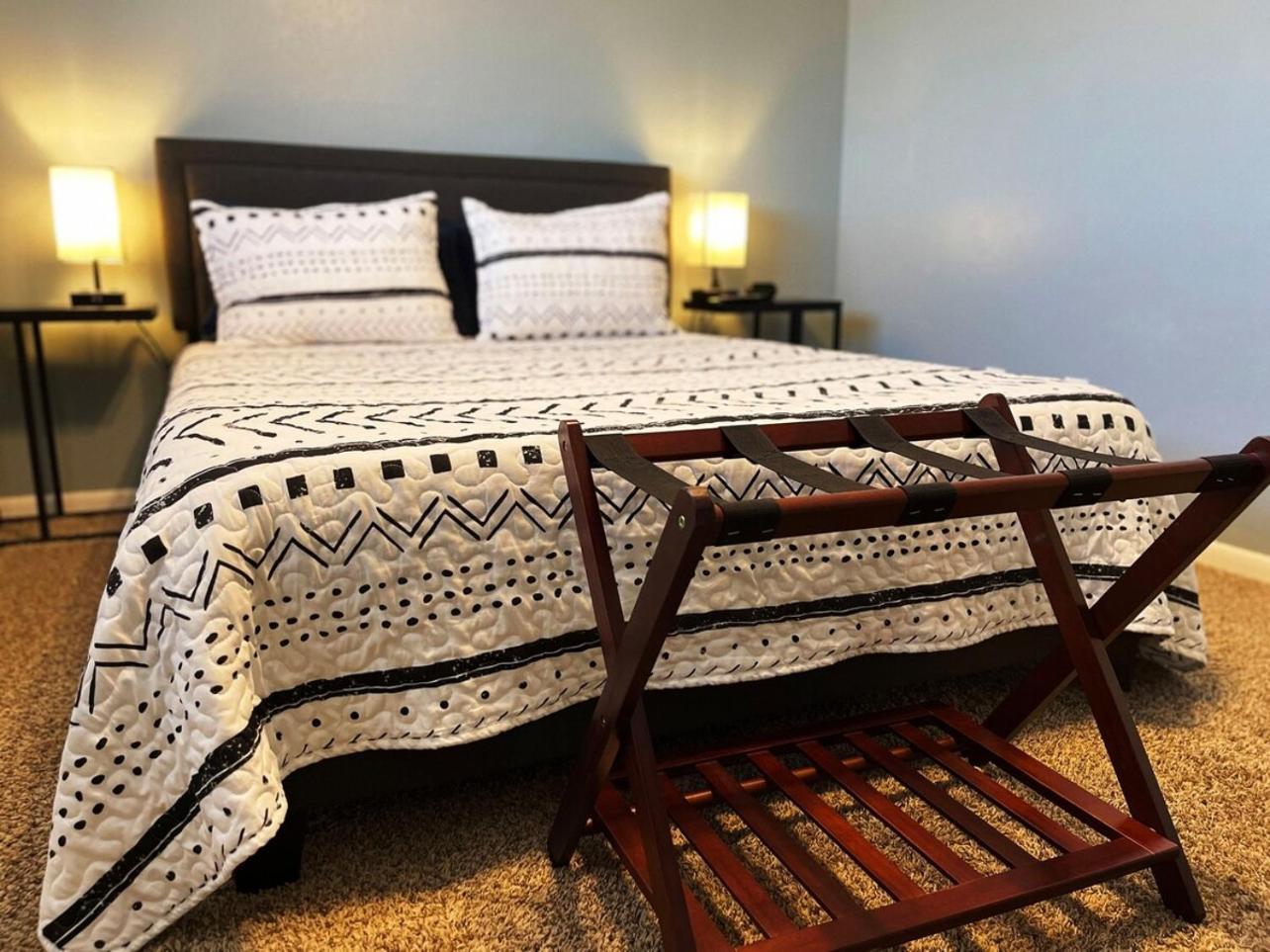 Cool & Comfy Condo! Family Friendly! Колидж Стейшън Екстериор снимка